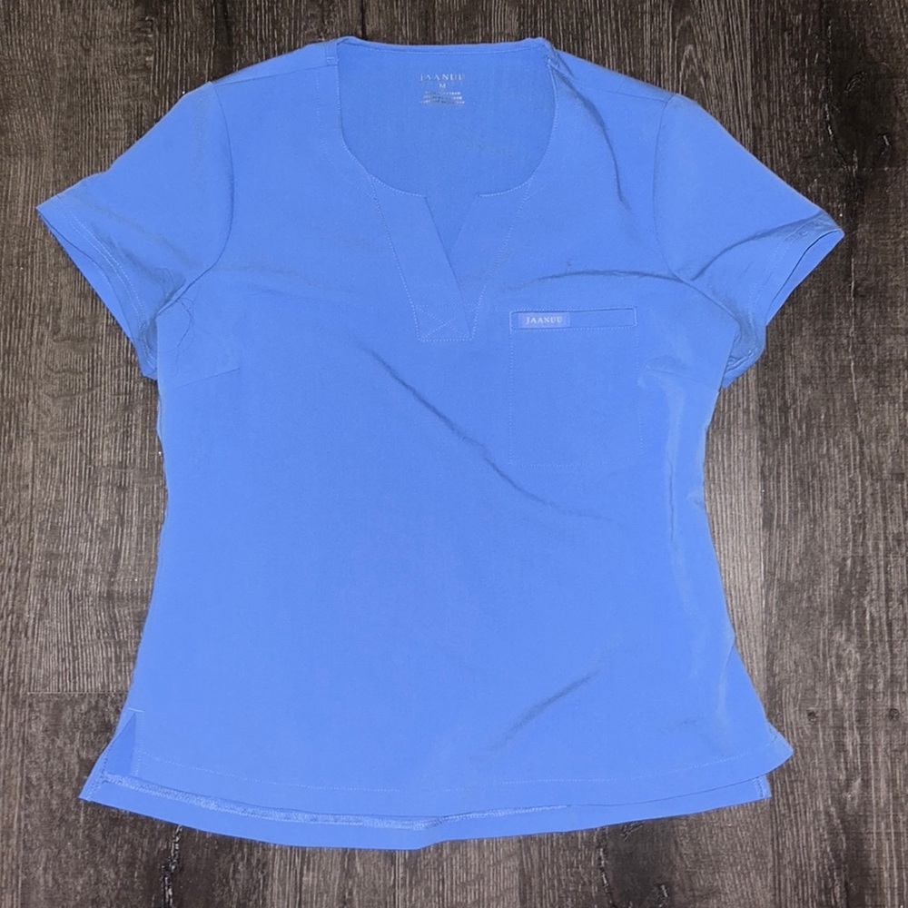 Jaanuu Scrub Set